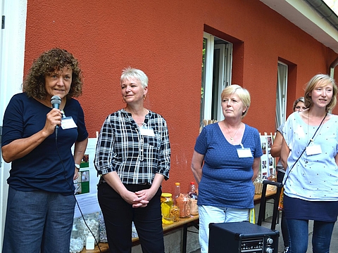 Eröffnung mit Geschäftsleiterinnen Rita Lenzke und Cathleen Hackel sowie den FRÖBEL-Reggio-Pionierinnen Lore Zenthoefer und Jessica Kewitsch